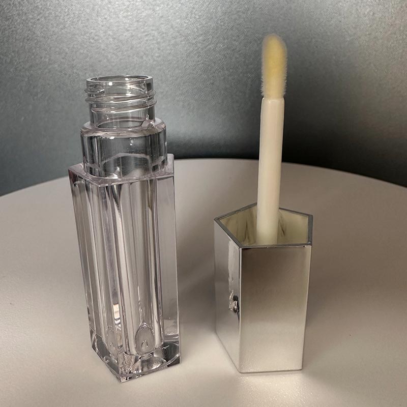 Refillable Empty lip gloss tube container private with brush