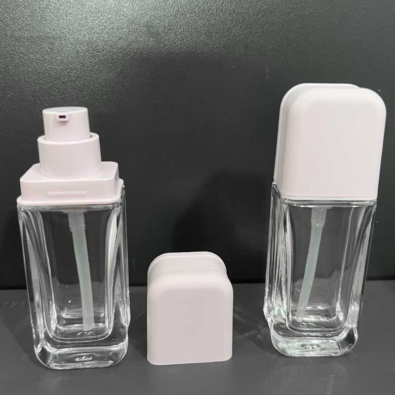 Empty Refillable 30ml/1 Oz Glass Foundation Bottle With Press Pump 