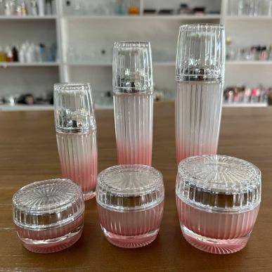 China Plastic acrylic cosmetic packaging set